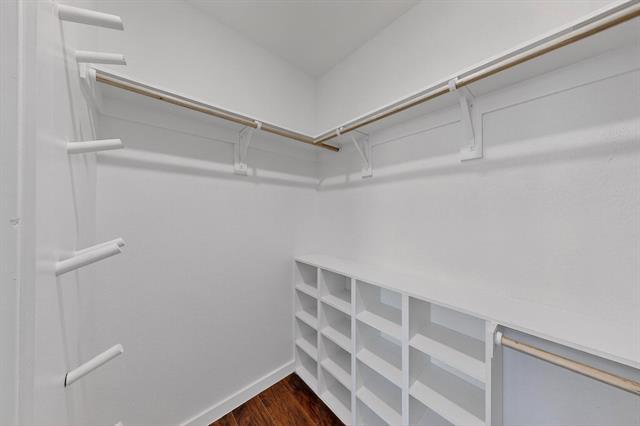 Foto del edificio - 800 S Welch St