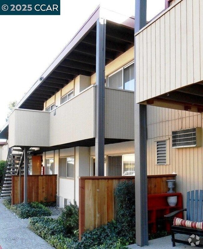 Building Photo - 1195 Saranap Ave