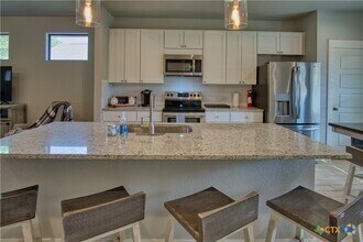 Building Photo - 1247 Green Hill Dr