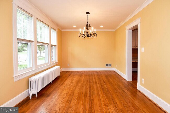 Building Photo - 4710 Hunt Ave