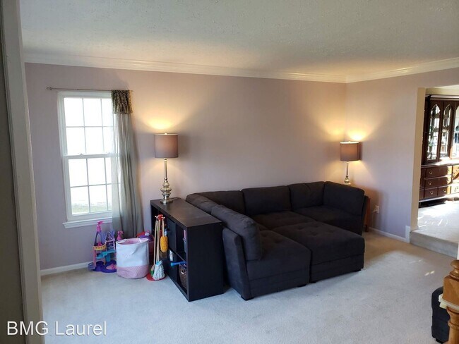 Building Photo - 4 br, 3.5 bath House - 7883 Rockburn Dr