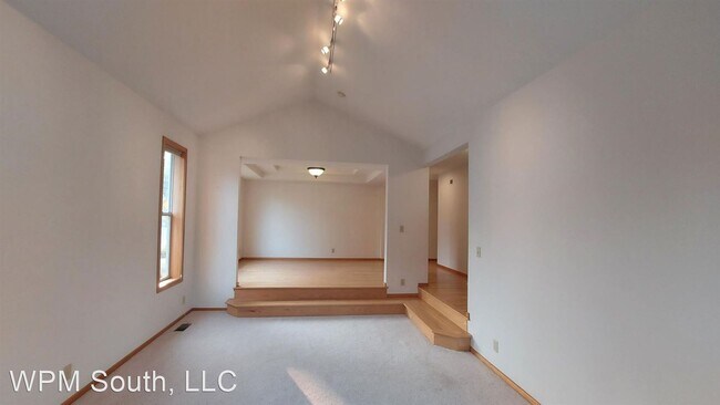 Building Photo - 3 br, 2 bath House - 26027 Lake Wilderness...