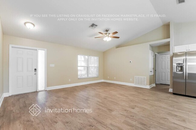 Foto del edificio - 423 Woodview Dr