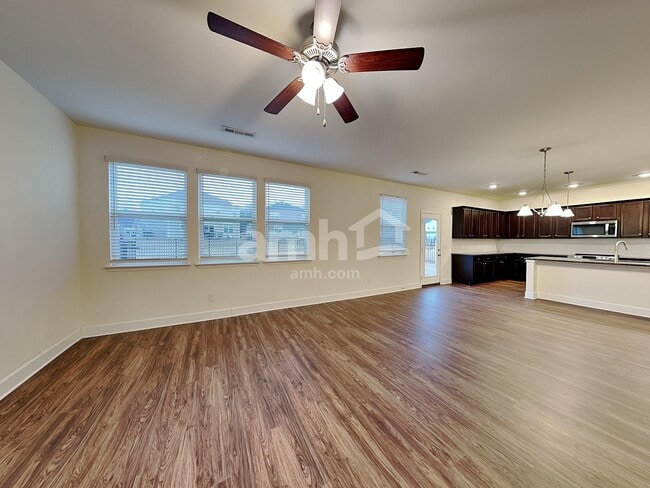 Foto del edificio - 5216 Lake Maxwell Dr