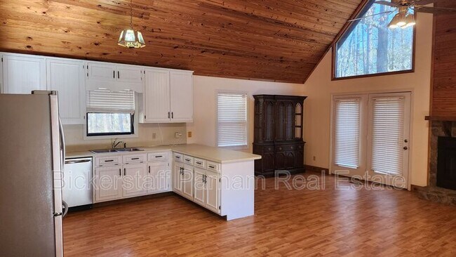 Foto del edificio - 1033 Lick Skillet Rd