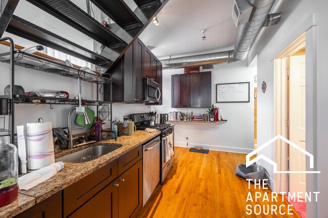 Building Photo - 1643 S Throop St