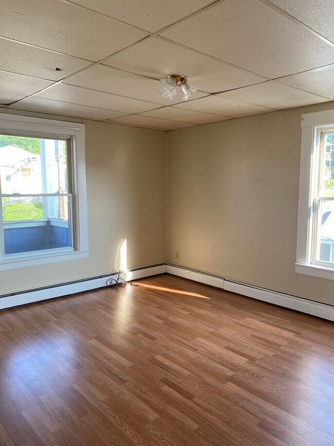 Foto del edificio - 575 Rockingham St