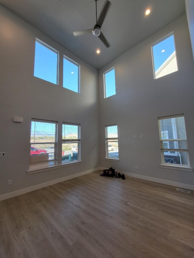 Building Photo - 13901 S Wide Rdg Wy