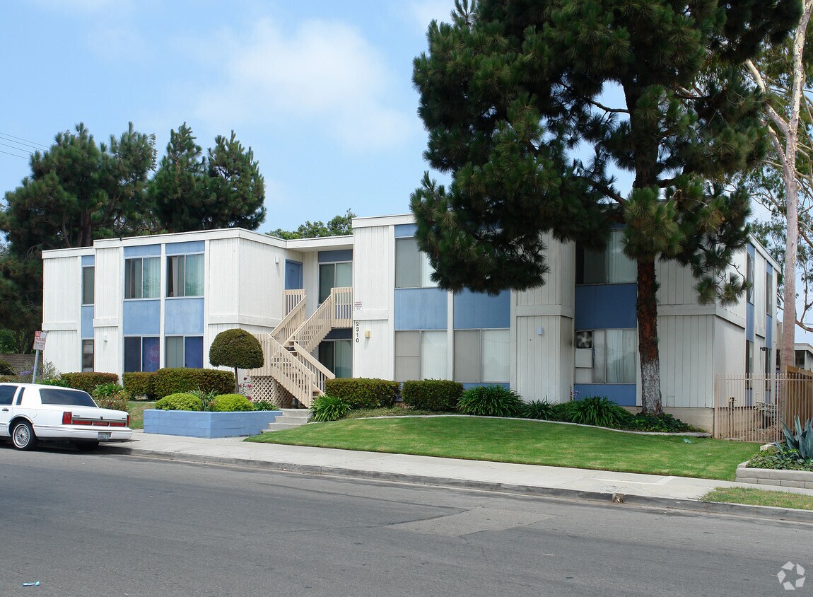 Building Photo - 2310 Peacock Ave
