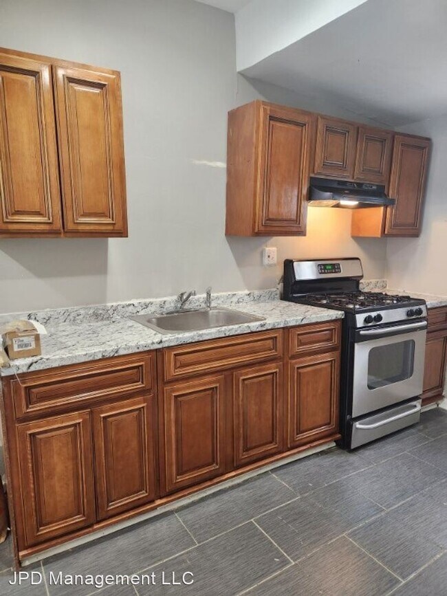 Foto del edificio - 3 br, 1 bath House - 2067 E Pacific Street