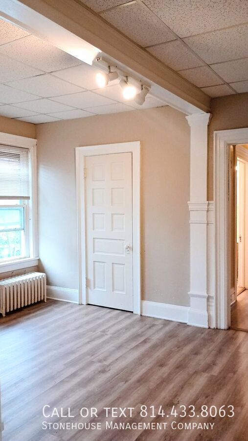 Foto del edificio - 422 West 10-3