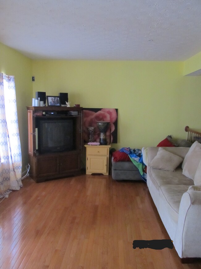 Sitting Room - 16322 Elkhorn Ln