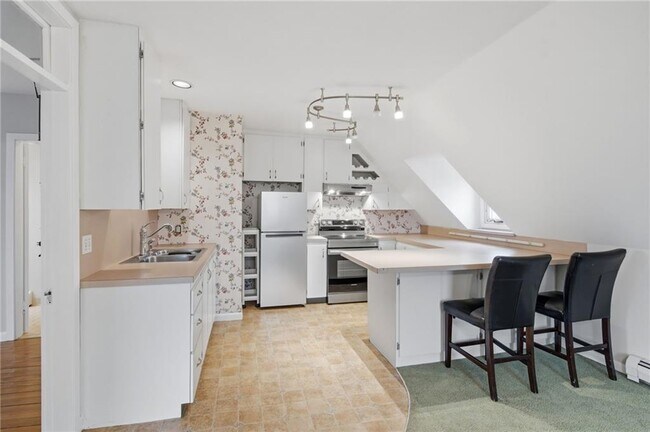 Foto del edificio - 135 Columbia Ave