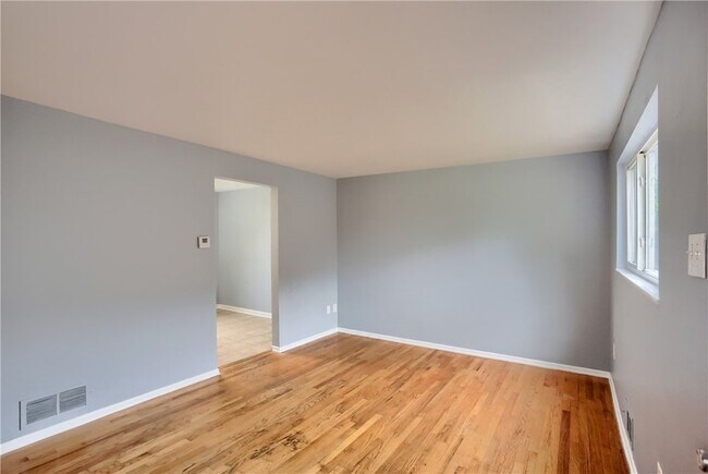 Foto del edificio - 440 Brierly Ln