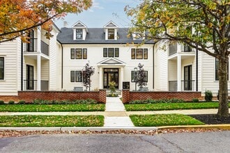 Building Photo - 20 E Redman Ave