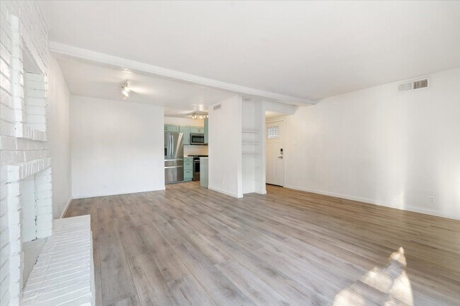 Foto del edificio - 7205 Grand Canyon Dr