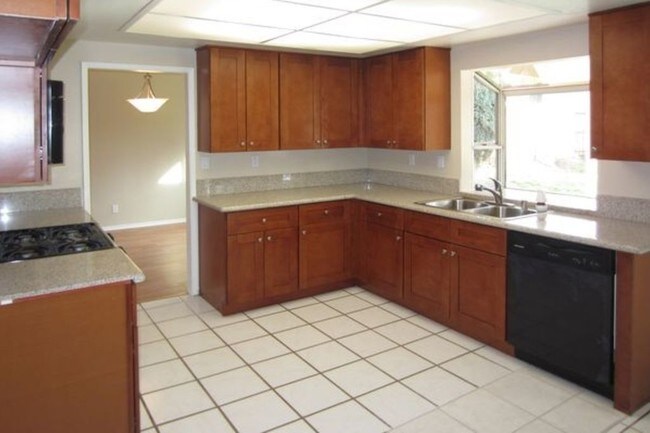 Foto del edificio - 12235 Harclare Dr