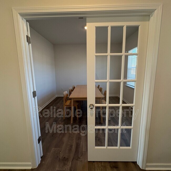 Foto del edificio - 96 Black Crk Dr