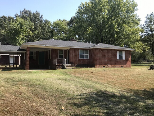 Building Photo - 4001 S Pocola Blvd