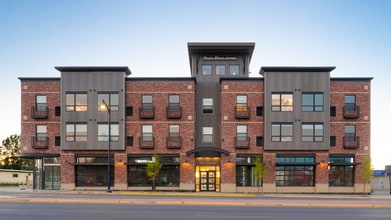 Building Photo - 605 N 7th Ave