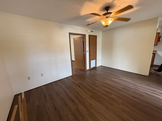 Foto del edificio - 55+ Autumnwood Point Apartments