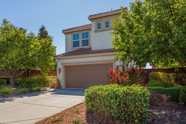 Foto del edificio - Beautiful 3 Bed/2.5 Bath 2- Story Home