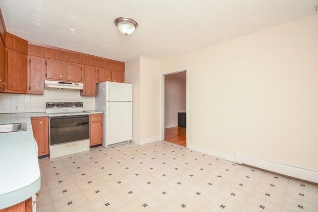 Foto del edificio - 129 Emerson Gardens Rd