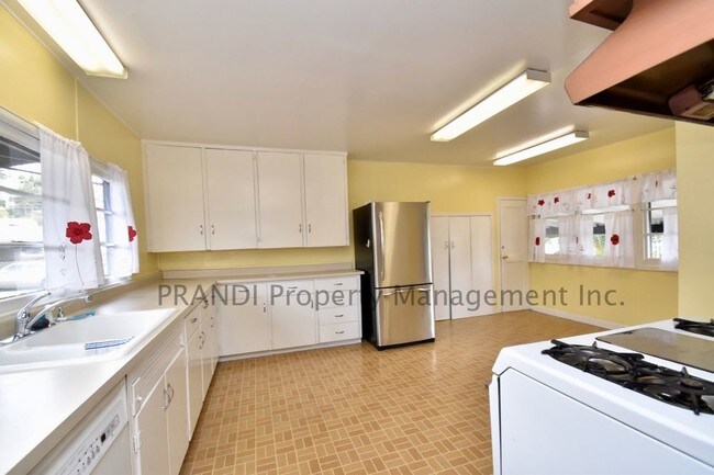 Building Photo - 42 Mooring Rd