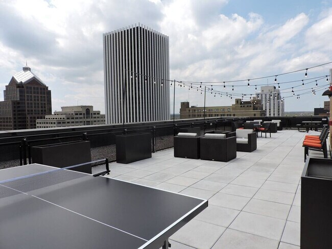 Foto del edificio - 256 E Main St