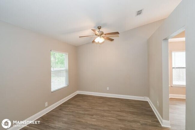 Building Photo - 7917 Winterwood Circle N, Jacksonville, FL...