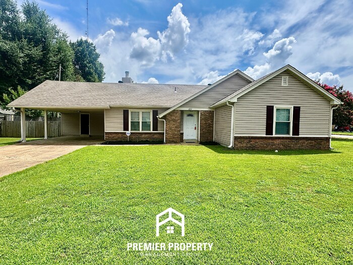 Move-In Ready 3BR/2BA Home in 38133 - Hardwood Floors & Great Storage - Move-In Ready 3BR/2BA Home in 38133 - Hardwood Floors & Great Storage