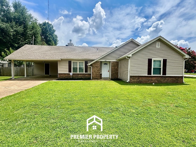 Move-In Ready 3BR/2BA Home in 38133 - Hardwood Floors & Great Storage - Move-In Ready 3BR/2BA Home in 38133 - Hardwood Floors & Great Storage