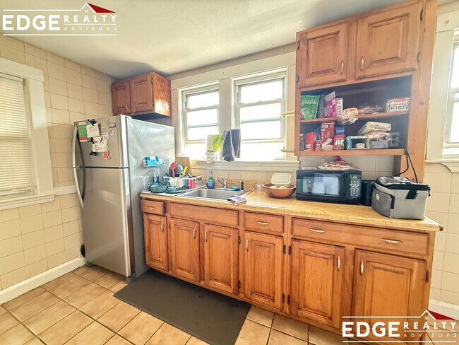 Photo - 115 Lanark Rd. Apartment
