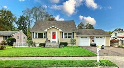 Building Photo - 36 Tina Cir