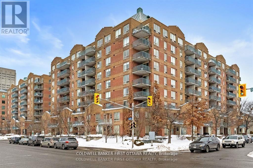 Primary Photo - 35-435 Holland Ave