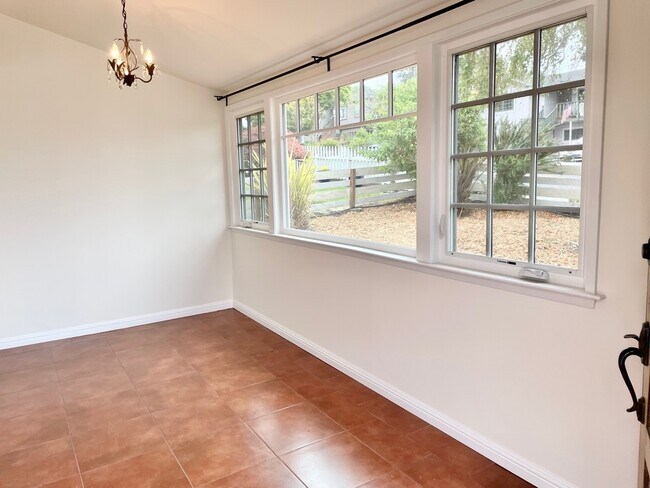 Foto del edificio - 5907 Bernhard Ave