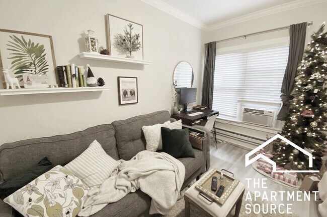 Photo - 726 W Roscoe St Apartment