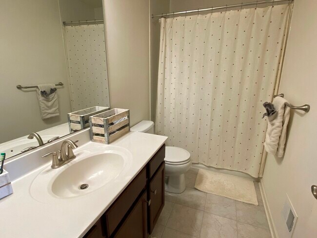 Lower level Full Bath - 9635 Eaves Dr