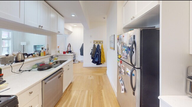 Foto del edificio - 5 Davis Ave