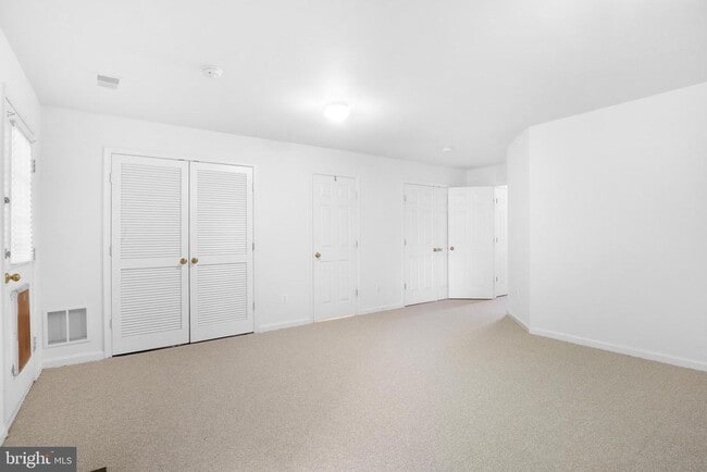 Foto del edificio - 11421 Abner Ave