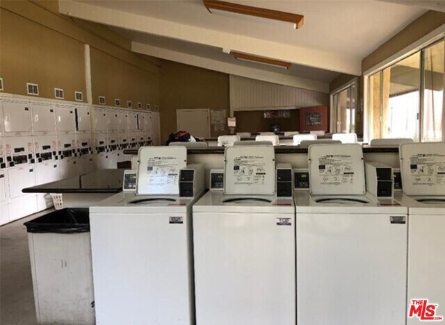 Foto del edificio - 23320 Marigold Ave