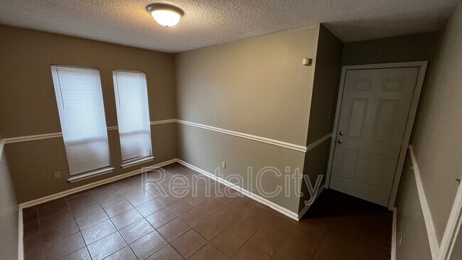 Building Photo - 5144 Corkwood Dr