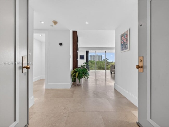 Building Photo - 11113 Biscayne Blvd