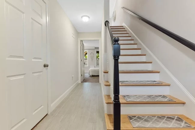 Main Entrance, View to downstairs Bedroom 3 - 1400 Gorham St