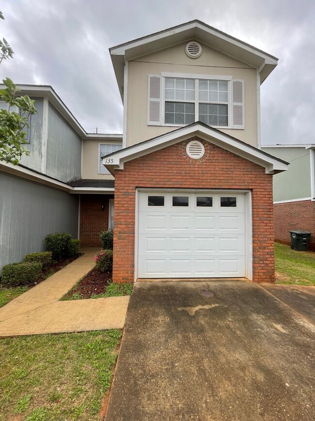 Building Photo - 135 S Spring View Dr