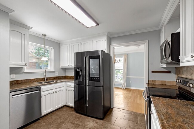 Building Photo - 3 Bedroom House located of Perkins Near Highland Rd. | Fenced Yard