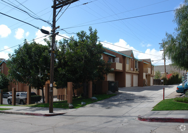 Building Photo - Suncrest Apartments