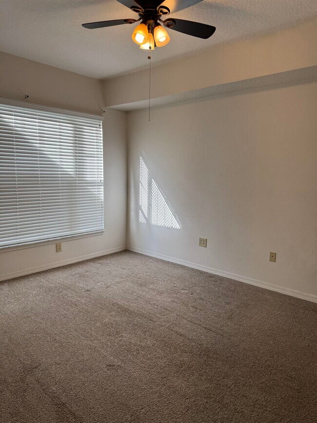 Foto del edificio - 24112 Harbour Vista Cir