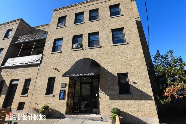 Foto del edificio - 730 Judson Ave