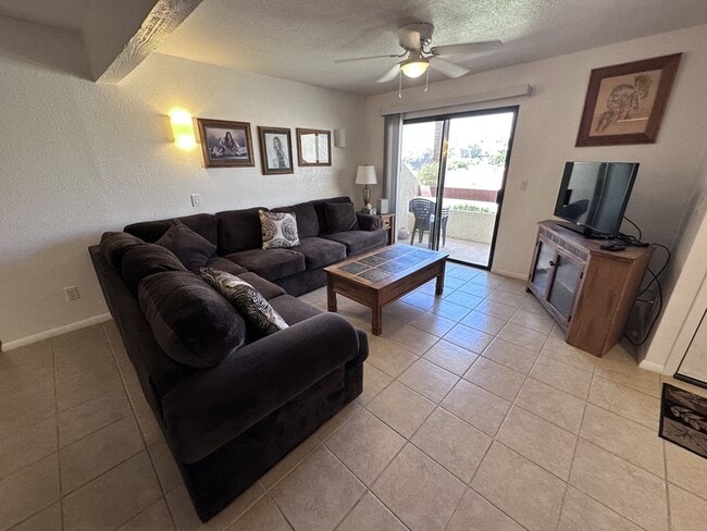 Building Photo - 441 Moser Ave